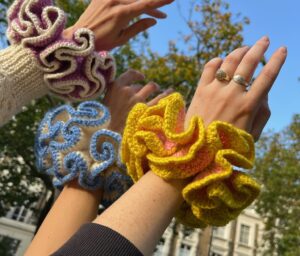 Read more about the article Crochet scrunchie kit launch