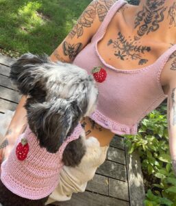 Read more about the article Meet Anna Tamas-Katzer: Tattoos, Yarn and the Art of Wearing Yourself
